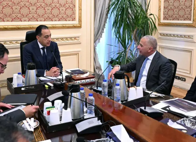 رئيس الوزراء يبحث مع رئيس ”السويدي إلكتريك” خطة عمل وتوسعات الشركة