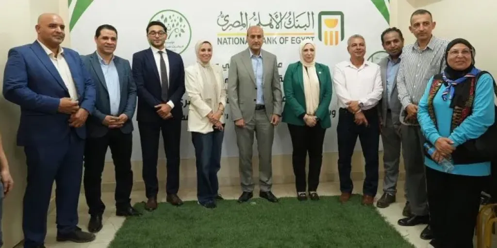 البنك الأهلي المصري ومؤسسة ميرفت سلطان يطلقان قافلة طبية شاملة بقرية بني مُر في أسيوط لدعم القطاع الصحي بالصعيد