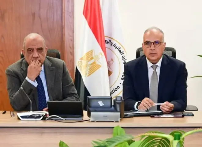 وزيرا الري والكهرباء يبحثان التوسع في استخدام الطاقة الشمسية بمحطات الرفع لدعم التحول الأخضر