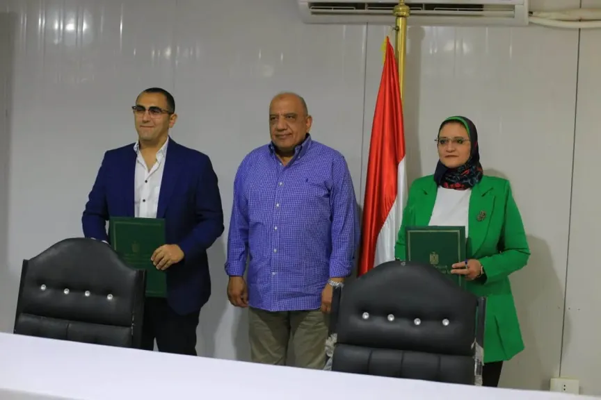 توقيع عقد المنصة الرقمية للشبكة القومية للكهرباء بين المصرية للنقل و”نكسوس انالاتيكا”