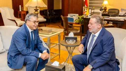 محافظ البنك المركزي المصري يبحث مع نظيره التونسي أوجه التعاون المشترك بين الجانبين