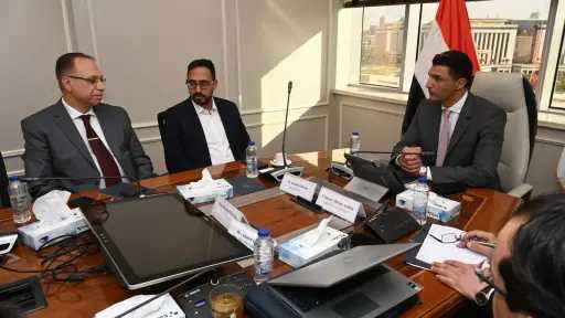 الصناعة تبحث مع شركة جوتن مصر للدهانات خططها التوسعية وجهود تعميق التصنيع المحلي