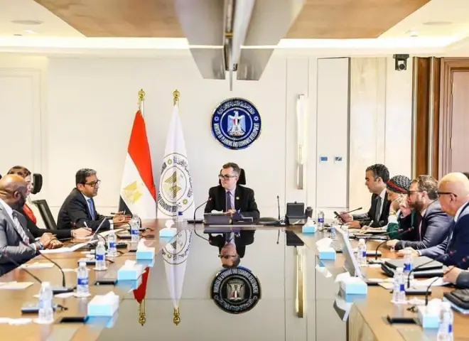 وزير التخطيط والتنمية الاقتصادية يبحث مع نائب رئيس «أفريكسيم بنك» دعم الشركات الناشئة