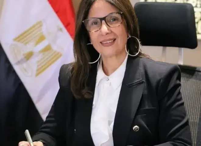 وزيرة الثقافة تتقدم باستقالتها لرئيس مجلس الوزراء