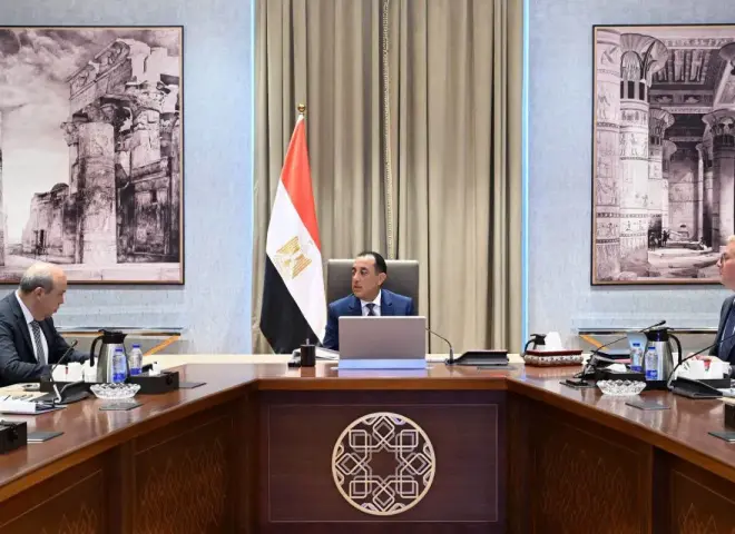 رئيس الوزراء يستعرض ملامح الحزمة الثانية من التسهيلات الضريبية
