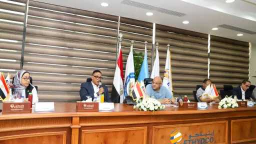 محافظ الإسكندرية يزور إيثيدكو ويضع حجر الأساس لمشروع تطوير طريق النهضة بالعامرية