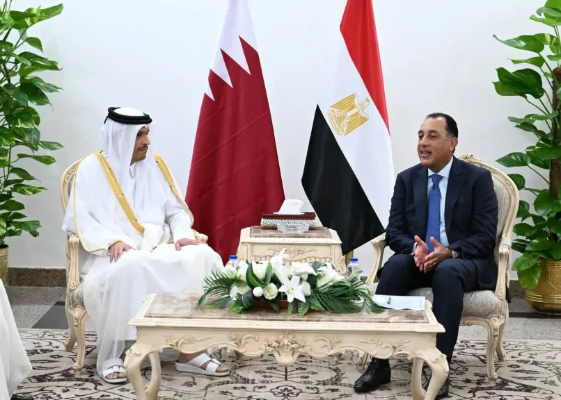 رئيس الوزراء يستقبل نظيره القطري لبحث سبل تعزيز التعاون المشترك في المجالات المختلفة