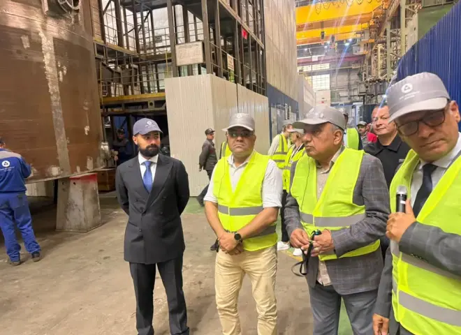 وزير الكهرباء يتفقد أحد مصانع روساتوم المتخصصة في المفاعلات النووية الصغيرة