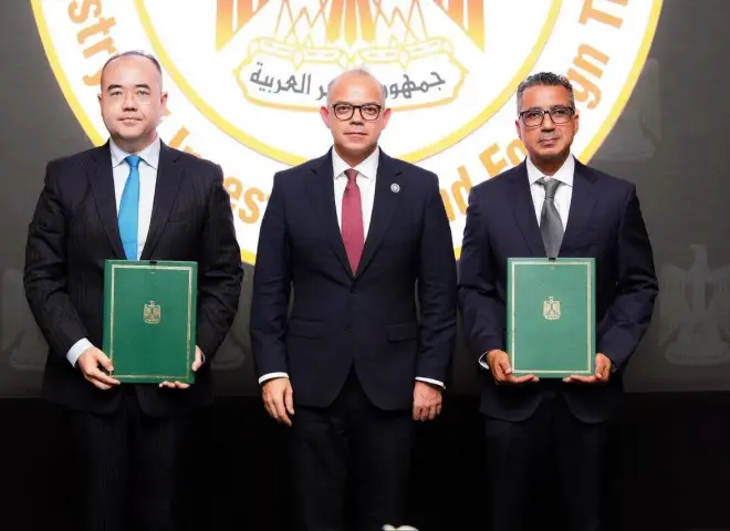مذكرة تفاهم بين مجموعة «منصور» و«Tianneng» الصينية لبحث الاستثمار في صناعة البطاريات بمصر