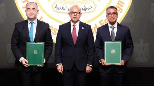 مذكرة تفاهم بين مجموعة «منصور» و«Tianneng» الصينية لبحث الاستثمار في صناعة البطاريات بمصر