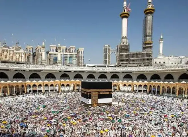تعرف على الضوابط والقواعد والإجراءات المنظمة للحج السياحي لموسم 1448هـ