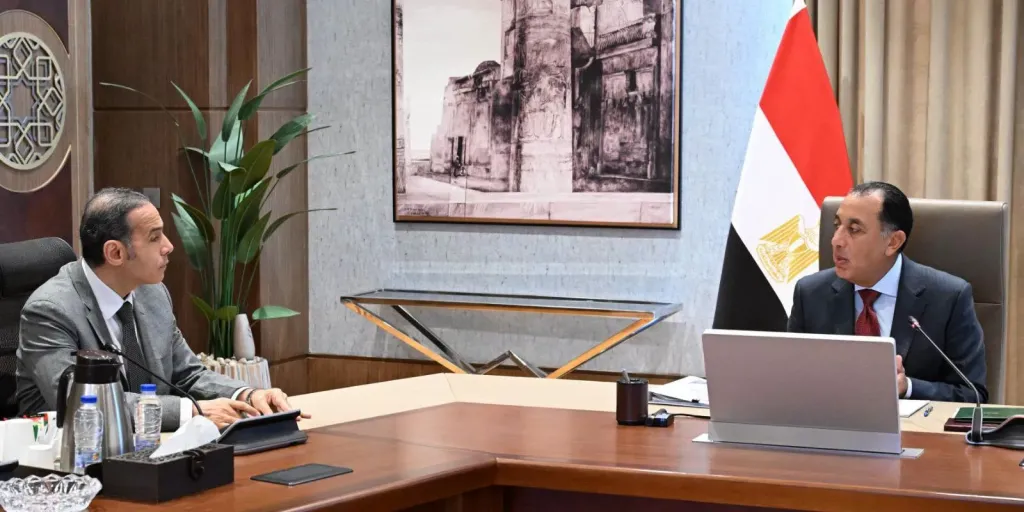 رئيس الوزراء يبحث مع رئيس الهيئة العامة للرقابة المالية أحدث تطورات القطاع المالي غير المصرفي وجهود حماية المتعاملين