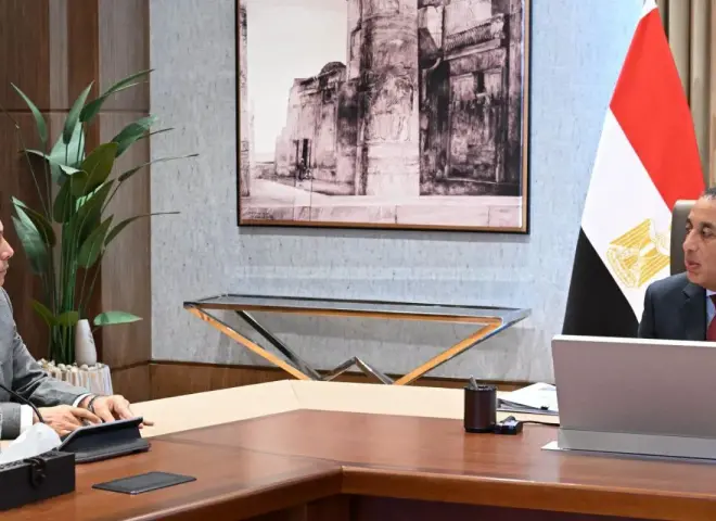 رئيس الوزراء يبحث مع رئيس الهيئة العامة للرقابة المالية أحدث تطورات القطاع المالي غير المصرفي وجهود حماية المتعاملين