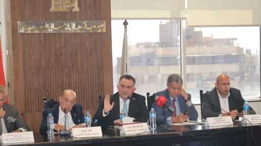 البورصة المصرية وجمعية رجال الأعمال المصريين تبحثان مزايا القيد ومستجدات السوق وأحدث الأدوات المالية