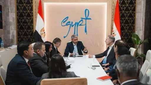 وزير السياحة والآثار يعقد سلسلة من اللقاءات المهنية خلال مشاركته في معرض IFTM Top Resa 2026 بفرنسا