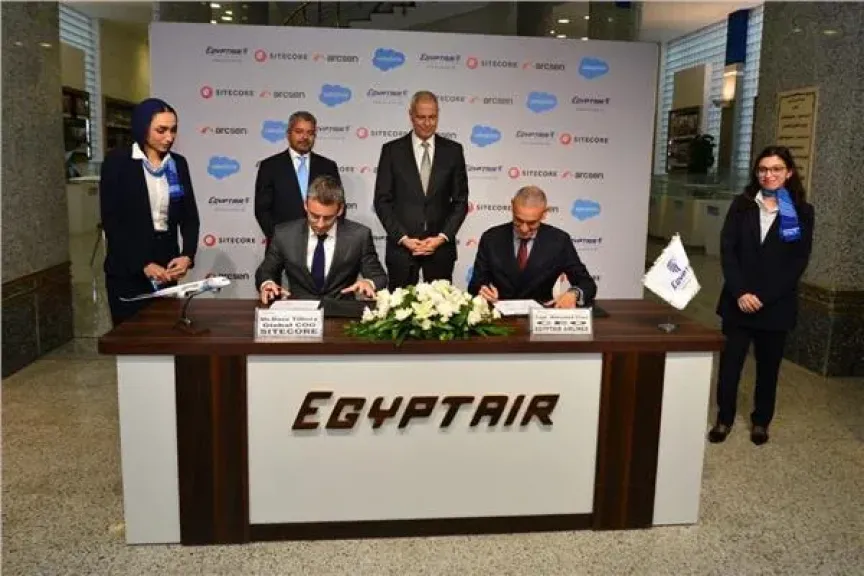 مصر للطيران تطلق مشروعًا متكاملًا للتحول الرقمي بالتعاون مع Arcsen وSalesforce وSITECORE