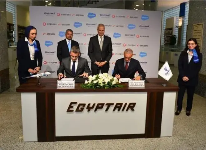 مصر للطيران تطلق مشروعًا متكاملًا للتحول الرقمي بالتعاون مع Arcsen وSalesforce وSITECORE