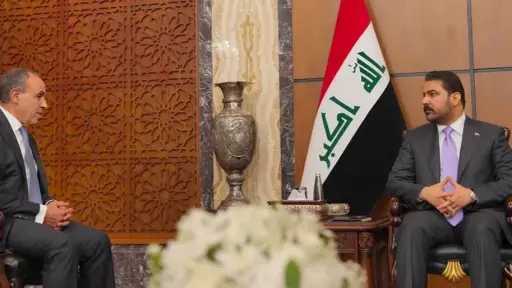 مصر تبحث تسريع مشروعات الربط الكهربائي والنفطي مع العراق والأردن
