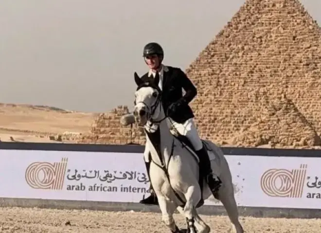 البنك العربى الافريقى الدولى راعيا لبطولة لونجين العالمية لقفز الحواجز في رحلتها الأولى إلى أهرامات الجيزة