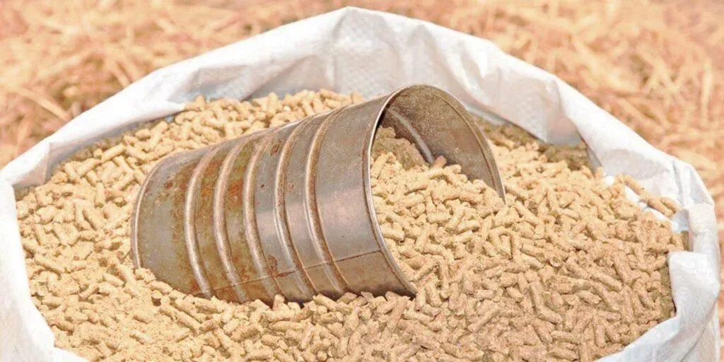 وزير الزراعة يعقد اجتماعاً موسعاً لإطلاق مبادرة لدعم صغار مزارعي القمح بتخفيض ٥٠٪ على الميكنة الزراعية